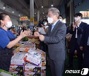 "이재명 낫지, 이낙연이 이길거야"..추석은 온통 민주당 경선이야기