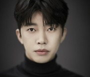 '국민 가수' 임영웅 '별빛 같은 나의 사랑아' 국민 트롯송 1위