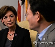 송영길 만난 영 김 미 의회 한국연구모임 공동의장 면담