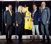 NBA LA 레이커스, 유니폼에 한식 브랜드 '비비고' 달고 뛴다