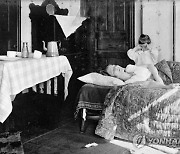 Virus Outbreak 1918 Influenza COVID 19
