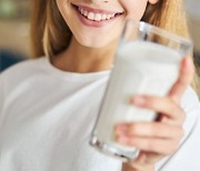 우유, 요구르트..유제품 먹으면 심장병 위험 줄어(연구)