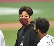 안우진 '복귀 첫 선발에서 승리' [MK포토]