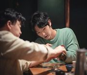 '백스피릿' 이준기-나영석PD 스틸 공개, 진솔한 고민 토로