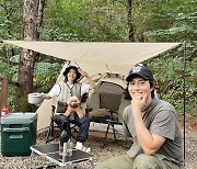 임성빈♥신다은, 첫 캠핑에 폭우 쏟아져도 해맑은 부부 "이런 거 너무 좋아"