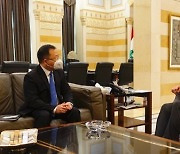 LEBANON-BEIRUT-PM-CHINESE AMBASSADOR-MEETING