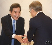 이낙연 "토건비리, 어떻게 모를수 있나"..이재명 "그땐 몰랐다"