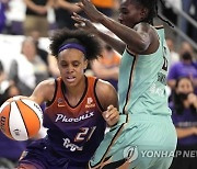 [WNBA] '종료 0.4초전 결승득점' 피닉스, 뉴욕 1점차로 꺾고 PO 2라운드 진출
