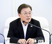 文대통령 "언론중재법, 충분히 검토될 필요성 있다"