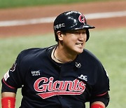 '롯데의 상징' 이대호, KBO 리그 1800경기 출장..역대 26번째