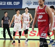 '안영준 18점' SK, KBL 컵대회 4강 진출..LG 꺾고 2연승