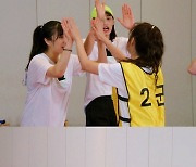 '런닝맨' 김종국, 여자 배구 대표팀 앞에선 이빨 빠진 호랑이