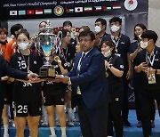 한국 여자핸드볼, 일본 꺾고 아시아 정상..대회 5연패