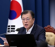 운신의 폭 커진 文.. 남북·북미대화 복원 '투트랙' 추진 가능성
