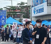 민주 전북경선 분위기 '정점'..지지자 '응원 전쟁'