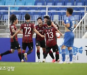 '난세영웅' 조영욱, 결승골에 PK 유도..FC서울 '슈퍼매치'서 2-0 승리