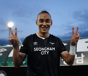 성남FC 미운 오리에서 행운의 까치로..'잔류 전도사' 마상훈