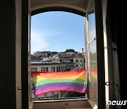스위스, 국민투표 끝에 동성혼 합법화..내년 7월부터 시행
