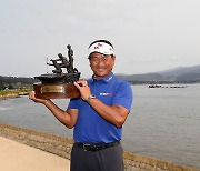 최경주, 한국인 최초로 PGA 챔피언스투어 우승