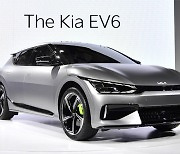 "대담한 디자인..테슬라 모델3보다 충전 빠르다"..유럽 출시 앞둔 EV6 호평