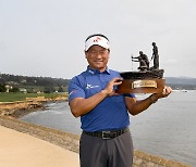 최경주, 한국인 첫 PGA 챔피언스투어 우승..시니어 무대도 평정