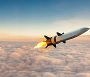 美국방부 "음속 5배 넘는 '극초음속 미사일' 시험발사 성공"