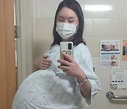 '104kg까지 불었던' 황신영, 세 쌍둥이 출산.."아가들 다 건강히 잘 태어나"