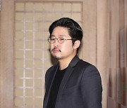 '성추행' 조현훈 감독, '홈타운' 작가로 비밀리 복귀 "숨기려는 의도 無" [공식입장]
