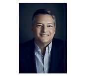테드 서랜도스 넷플릭스 공동 CEO "'오징어 게임', 최고의 작품 될 수도"