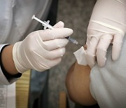 12~17살·임신부도 새달부터 '자율접종'