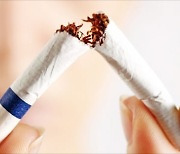 금연해야 하나..흡연자, 코로나 중증도 위험 80%나 높아