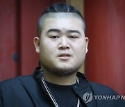 '대마초 흡입' 래퍼 킬라그램 집유..강제추방 되나