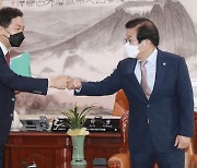 언론법 협상 또 '보류'.. '징벌적 손배' 내일 최종 담판