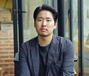 '성추행' 조현훈 감독, '홈타운' 작가 복귀 논란