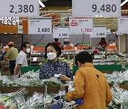 Korea's consumer sentiment rebounds despite 4th wave of Covid-19