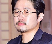 조현훈 감독 "'홈타운' 주진 작가 맞아, 성추행 숨길 의도 없었다"(공식입장 전문)