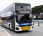 경기도 공공버스 2층 전기버스 첫 도입..3006번 노선 3대