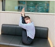박소현, 스튜디오서 묘기.."진짜 유연하네"