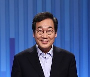 TV토론회 준비하는 이낙연