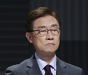 방송토론회 준비하는 최재형