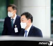 김오수 검찰총장 광주고검·지검 방문.."흉기난동 대책 강구"