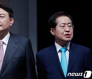 野 대선후보 선호도, 홍준표 32%  윤석열 27.2% 유승민 13.5% 순