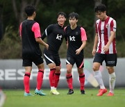 '이호재 해트트릭' U-23 대표팀, 고려대와 연습경기서 8-1 대승