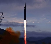 北, 극초음속 미사일 첫 시험발사..美 국무부 "심각하게 받아들여"