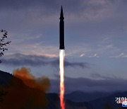 북한, 극초음속미사일 첫 시험발사·액체연료 앰풀화 성공 발표