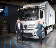 메르세데스-벤츠 e악트로스, 대형 순수 전기 트럭 최초로 양산 모델 출시