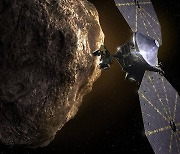 목성 트로이군 소행성 탐사 '루시' 내달 12년 대장정 올라