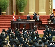 주민들에게 다시 '대외 행보' 알린 북한..보폭 커질 듯