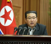 북한, 군사 행보 계속..김정은 "국방력 강화는 주권국가 권리"