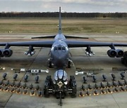 [양낙규의 Defence Club]수명연장 B-52폭격기 엔진은